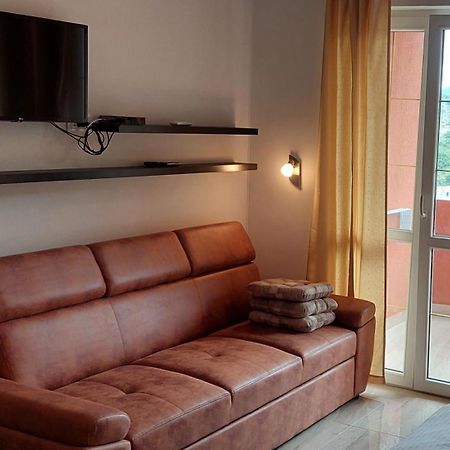 Apartments Danilo Kazanegra Свети-Стефан Экстерьер фото